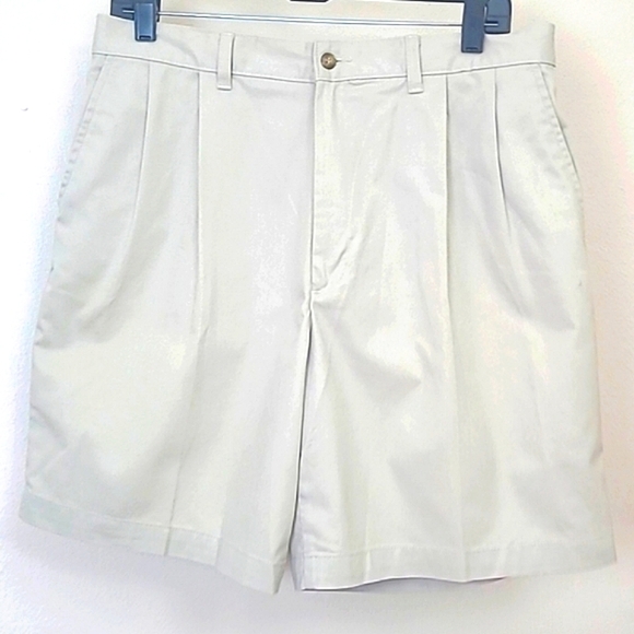 Shorts Wrinkle Free Tan Khaki Pleated Walking Golf Pockets belt loops Preppy - Picture 1 of 6